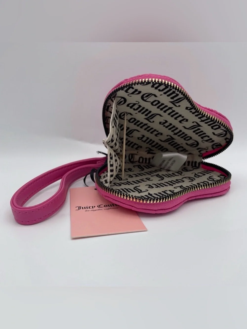 Juicy Couture Pink Heart Zip Around Wrislet NWT